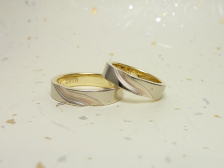 110910　グリ彫りの結婚指輪＿名古屋店01.jpg